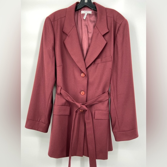 Rodier wool Blazer, belted and buttoned, front pockets, size 16 - Picture 6 of 11